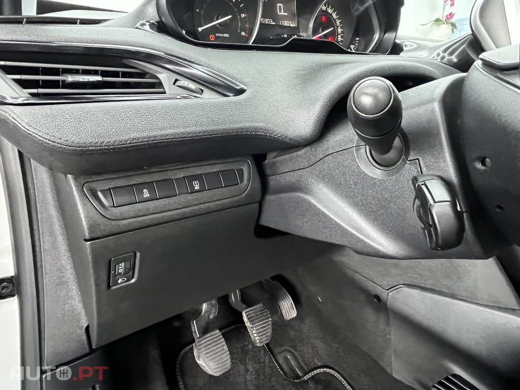 Peugeot 208 1.6 BlueHDi Active