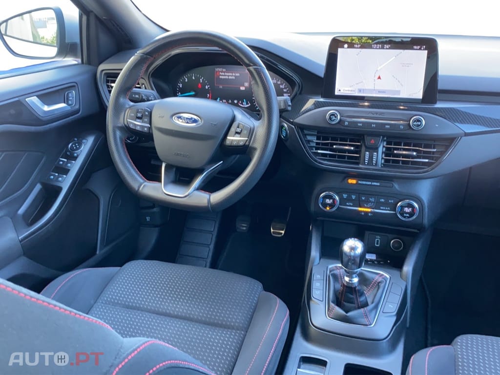 Ford Focus 1.0 EcoBoost S&S ST-LINE