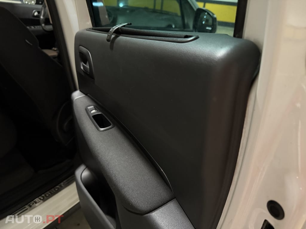 Peugeot 3008 1.6 BlueHDi Allure EAT6