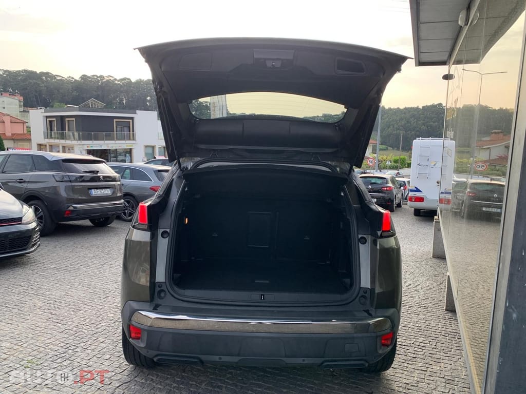 Peugeot 3008 1.5 BlueHDi Active