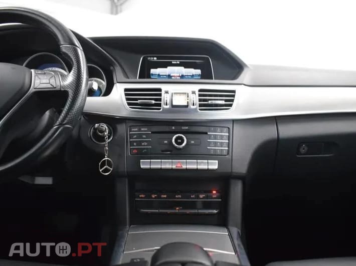 Mercedes-Benz E 300 Bluetec Hybrid Avantgarde