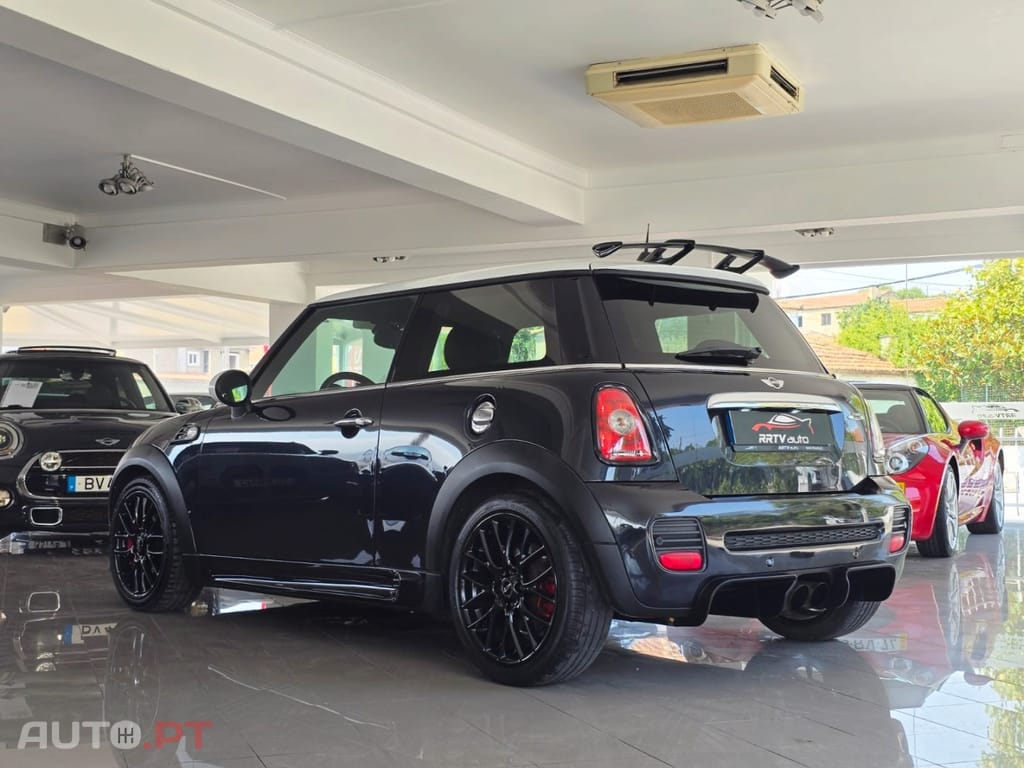MINI Cooper John Cooper Works