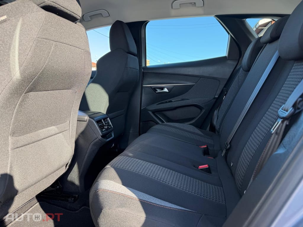 Peugeot 3008 1.5 BlueHDi Active Pack