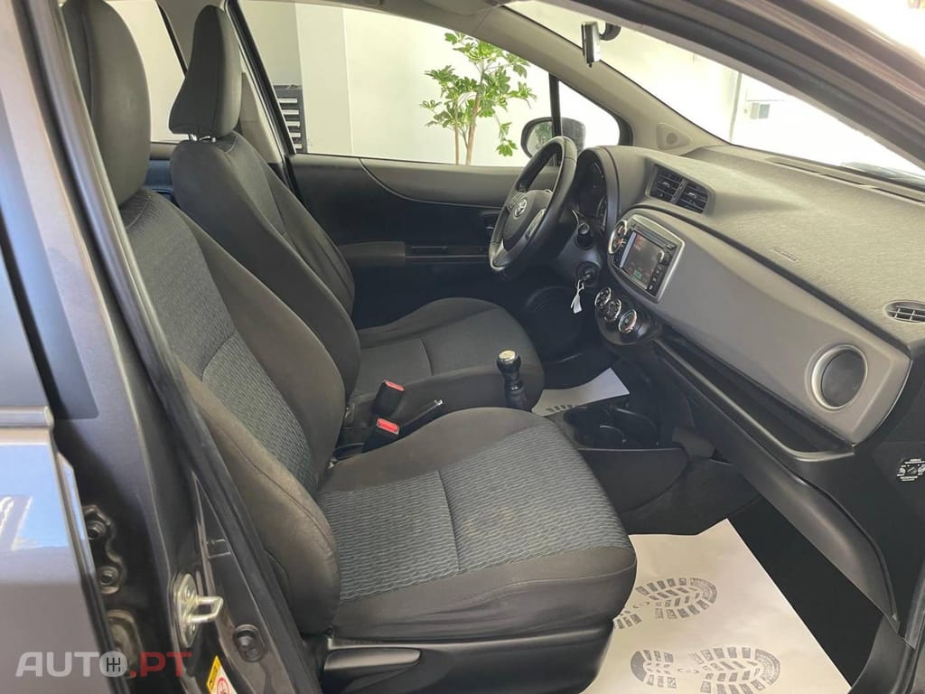 Toyota Yaris 1.0 VVT-i ACtive+AC