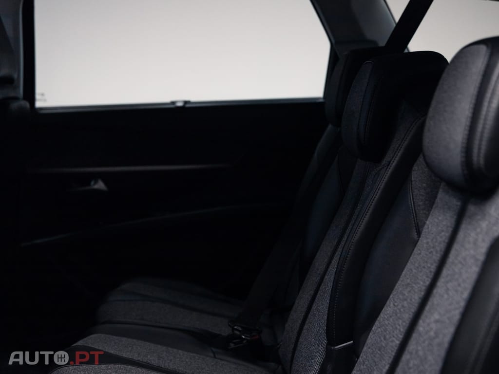 Peugeot 5008 1.5 BlueHDi Allure EAT8