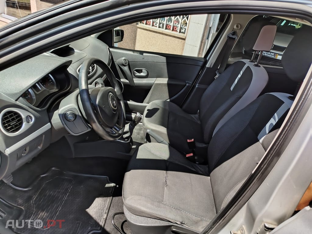 Renault Clio 1.2 16V Rip Curl