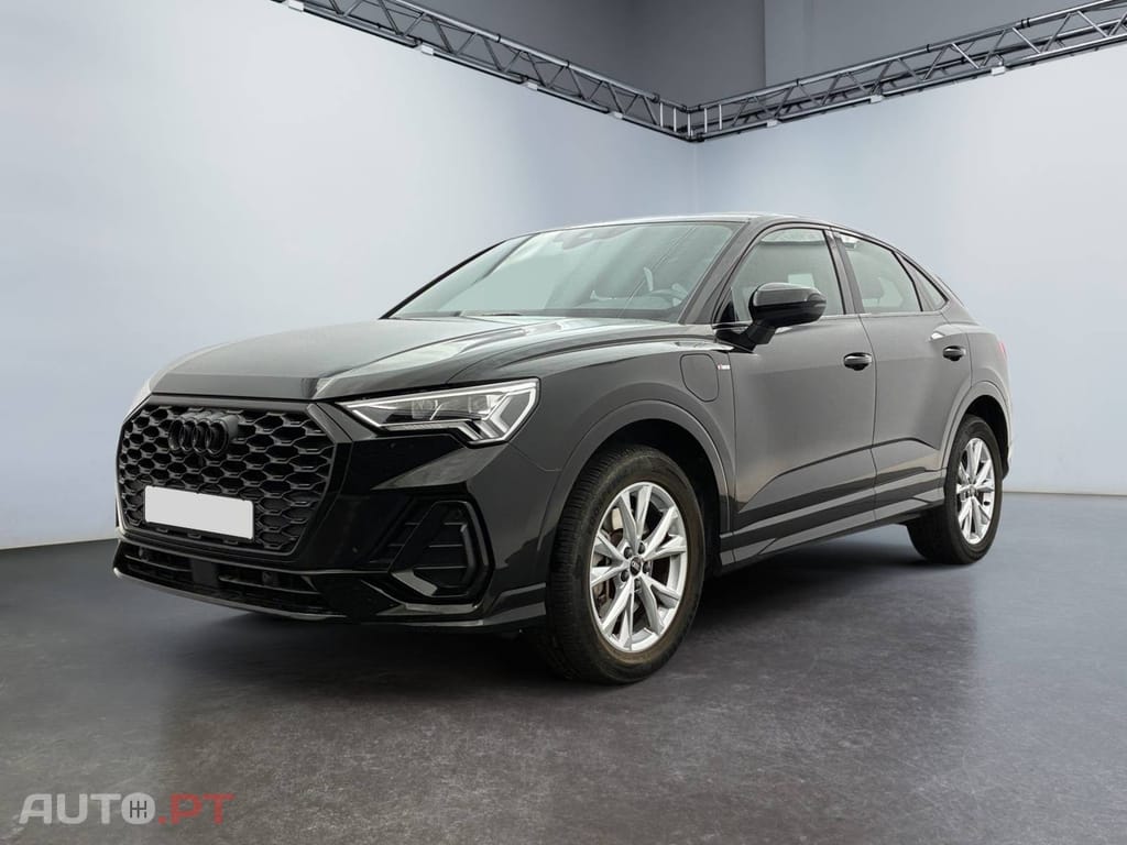 Audi Q3 45 TFSIe S line S tronic