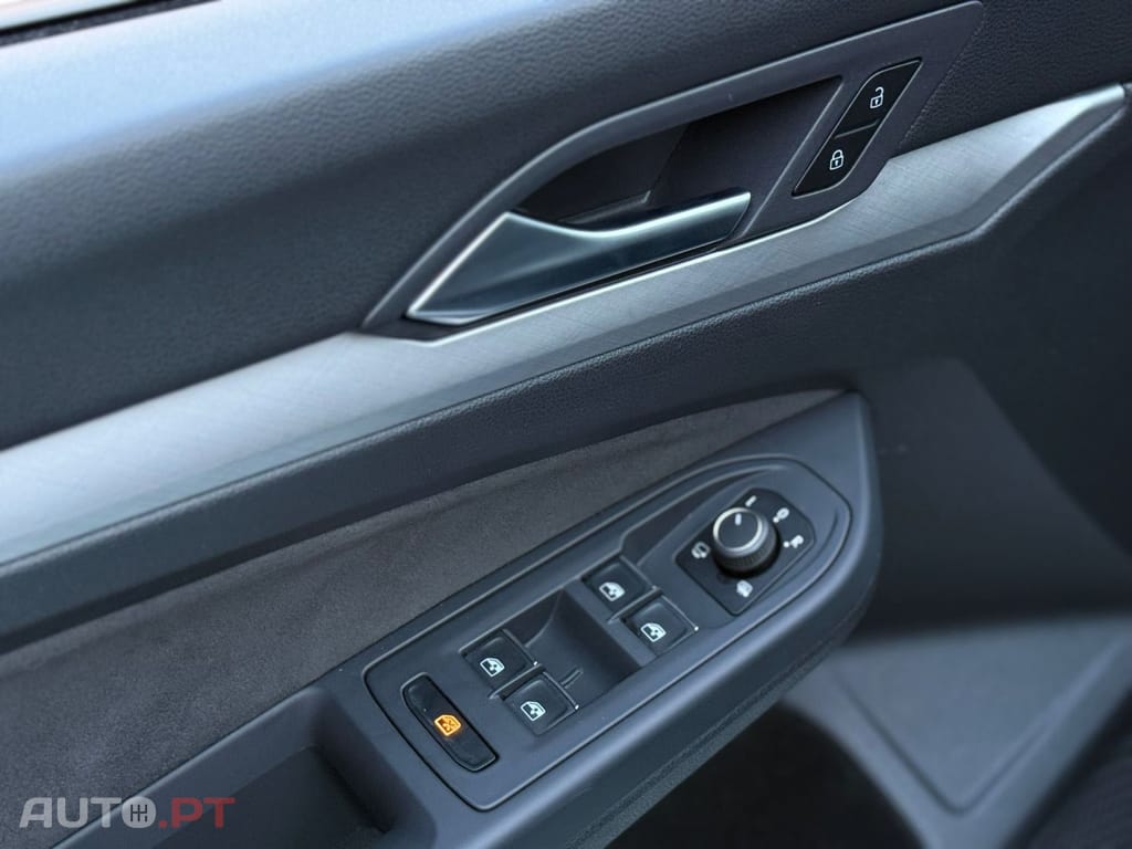 Volkswagen Golf Variant 1.5 eTSI R-Line DSG