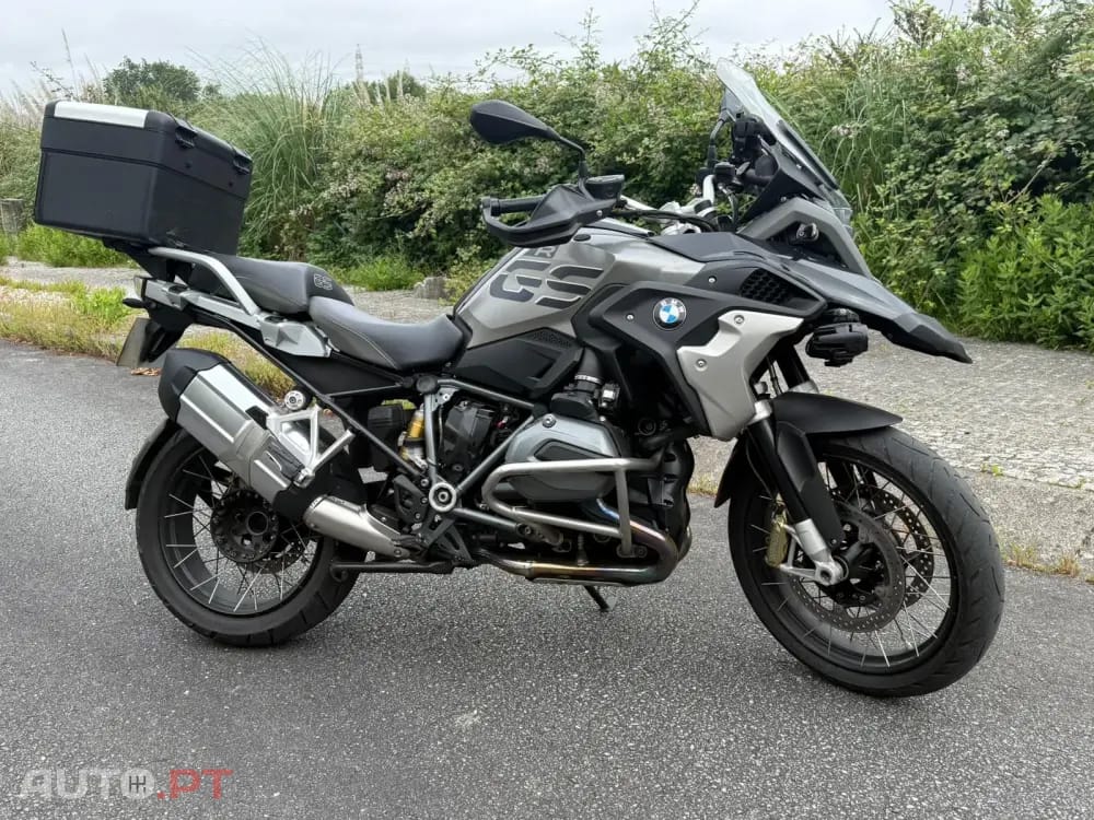 BMW C 650 GT 1200 GS Exclusive triple back