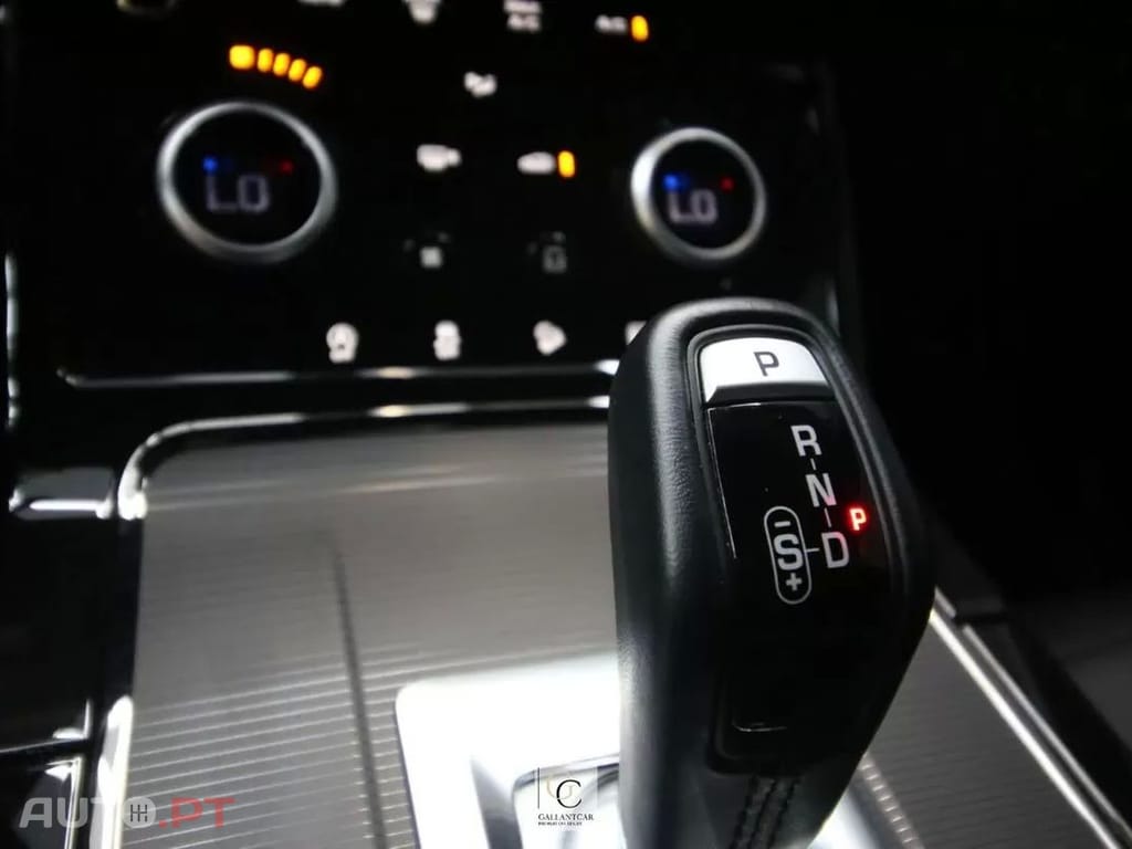 Land Rover Evoque 1.5 P300e AWD Dynamic SE