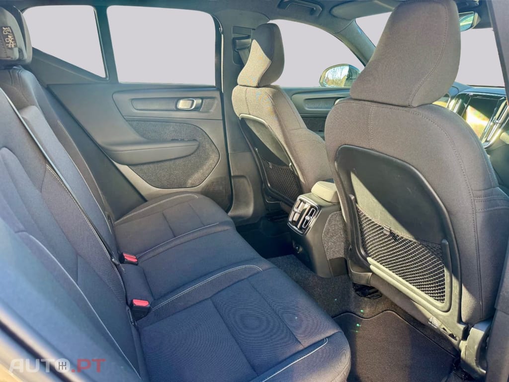 Volvo XC40 Plus Recharge I.V.A DEDUTIVEL 