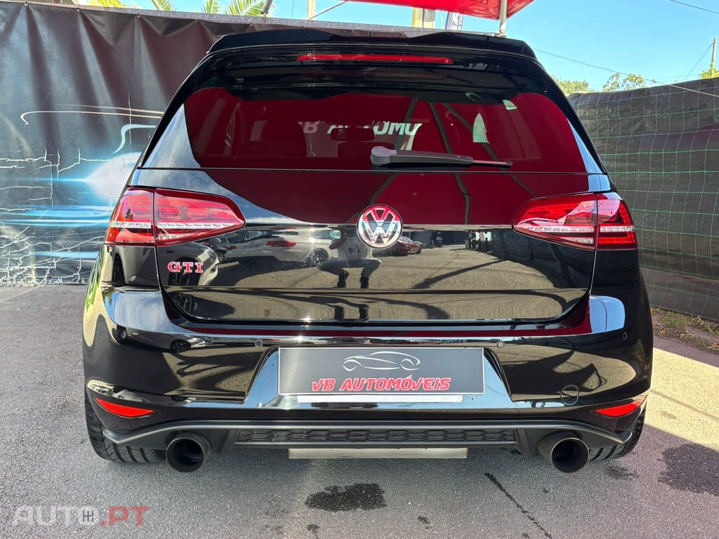 Volkswagen Golf 2.0 TSi GTi DSG Performance