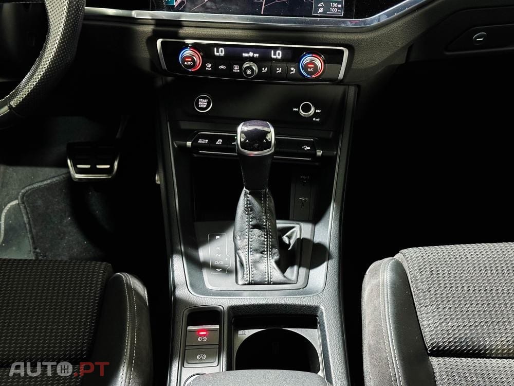 Audi Q3 45 TFSIe S line S tronic