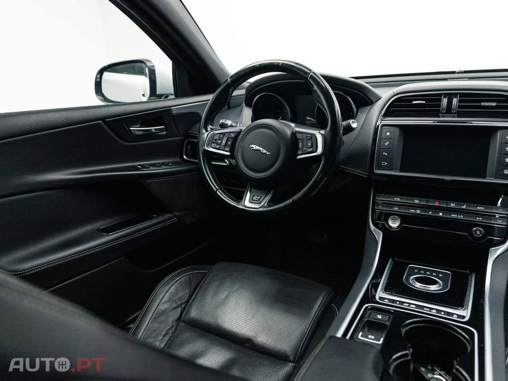 Jaguar XE 2.0 D R-Sport Aut.
