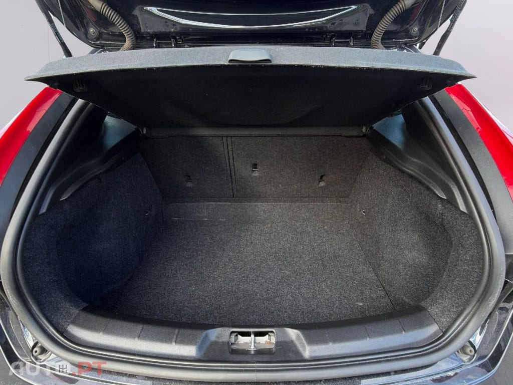 Volvo V40 1.6 D2 R-Design