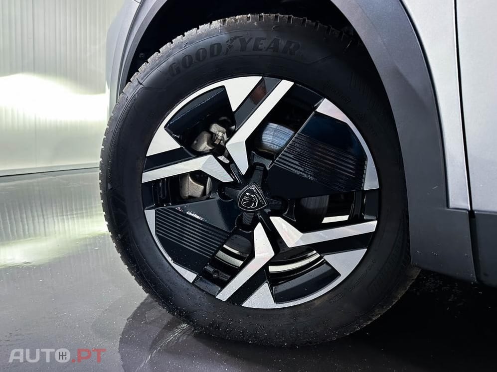 Peugeot 2008 Hybrid 145 e-DSC Allure