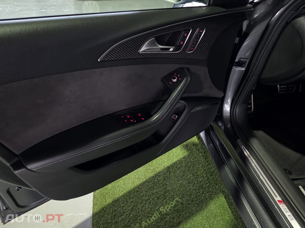 Audi RS6 AVANT PERFORMANCE