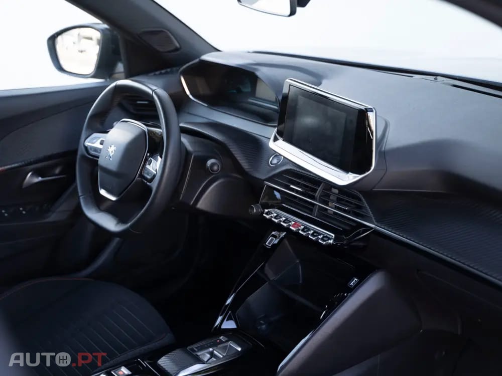 Peugeot E-2008 50 kWh GT Pack