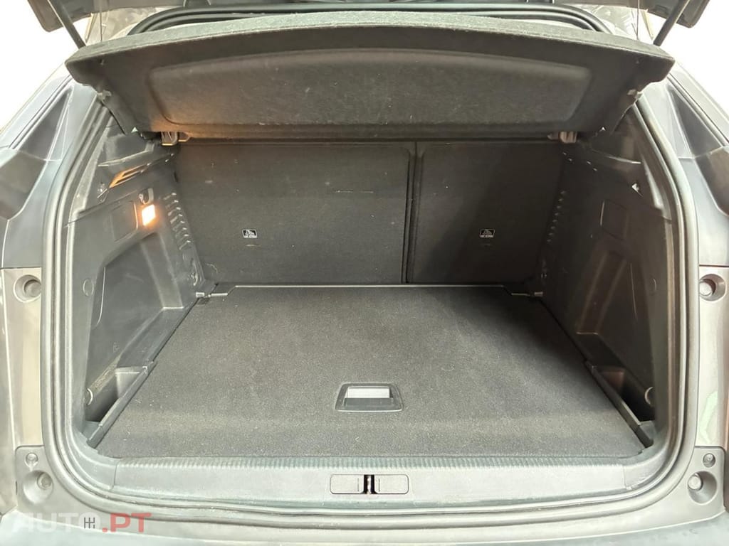 Peugeot 3008 1.5 BlueHDi Active Pack EAT8