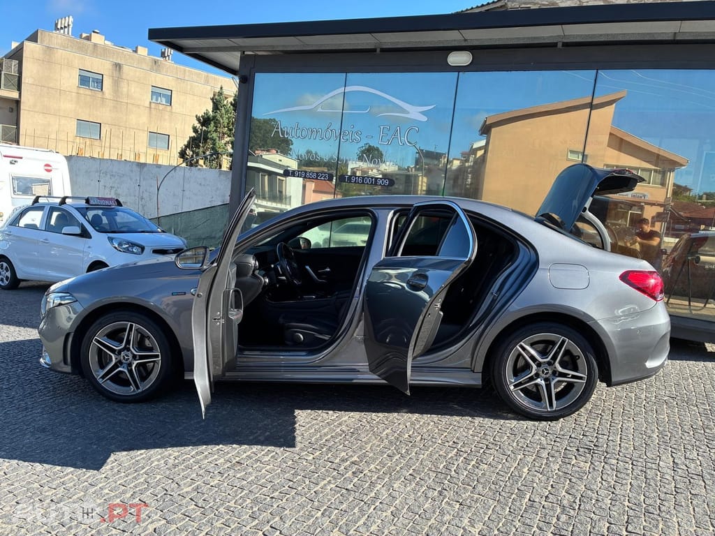 Mercedes-Benz A 250 e AMG Line