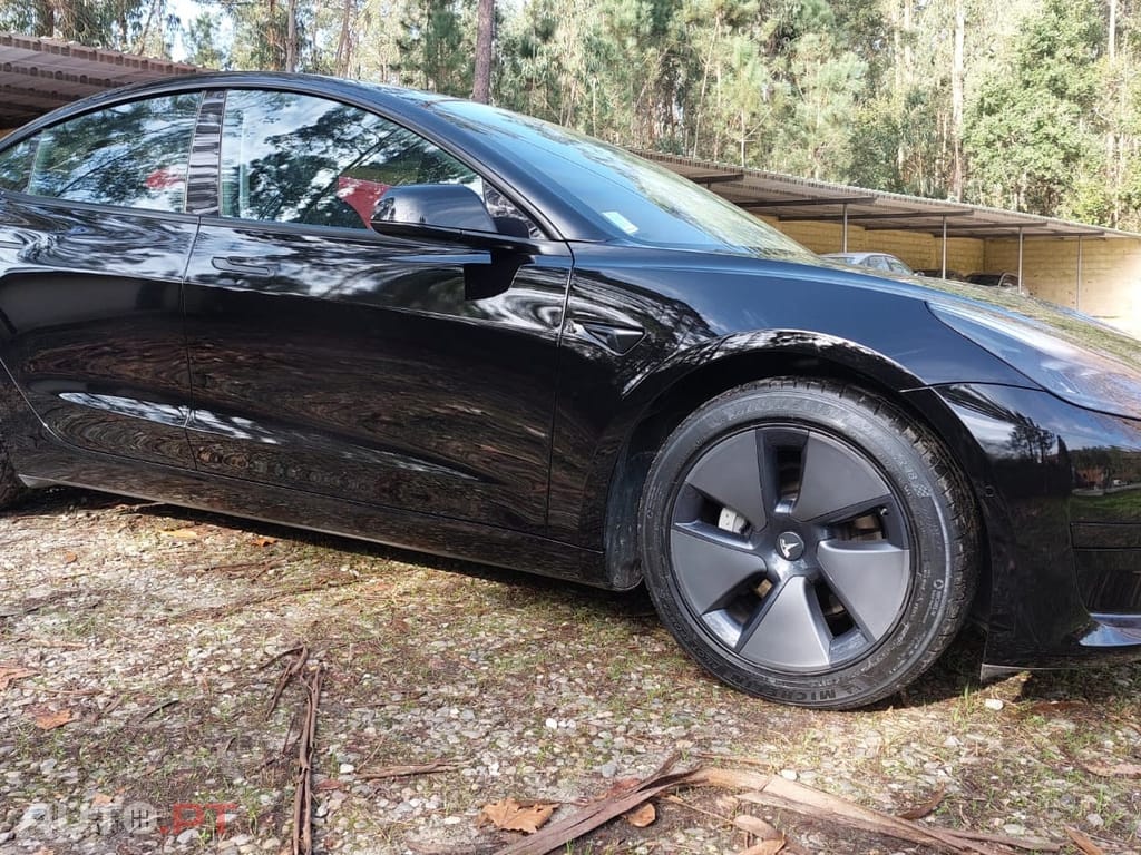 Tesla Model 3 Standard Range Plus RWD