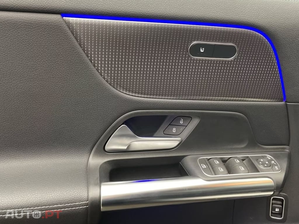 Mercedes-Benz GLA 250 I.V.A DEDUTIVEL e