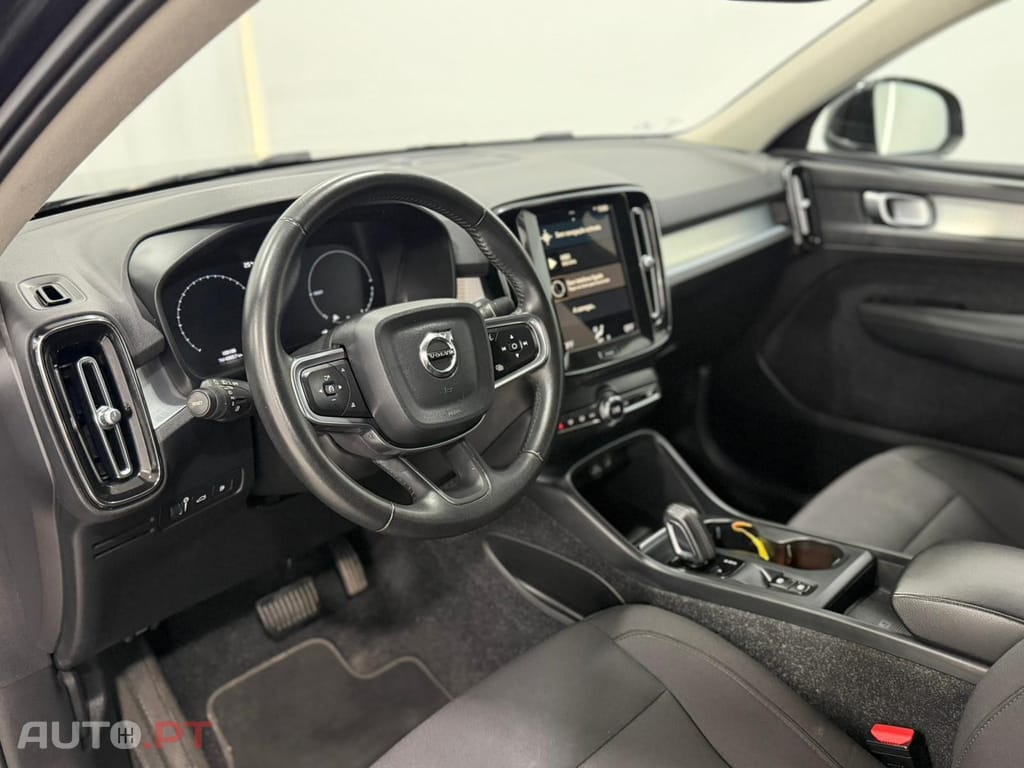 Volvo XC40 1.5 T5 PHEV Momentum