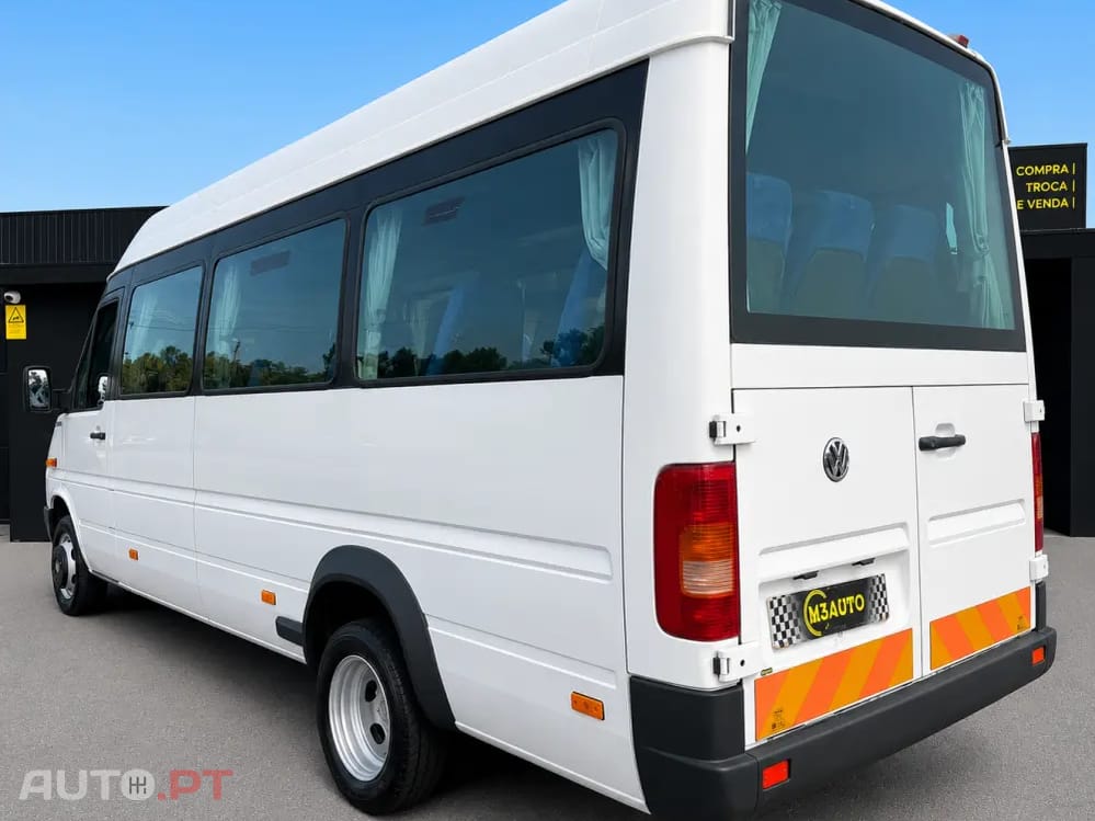 Volkswagen Crafter mini bus
