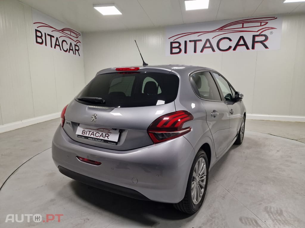 Peugeot 208 1.5 BLUEHDI 102CV SIGNATURE GPS CAMARA TRASEIRA