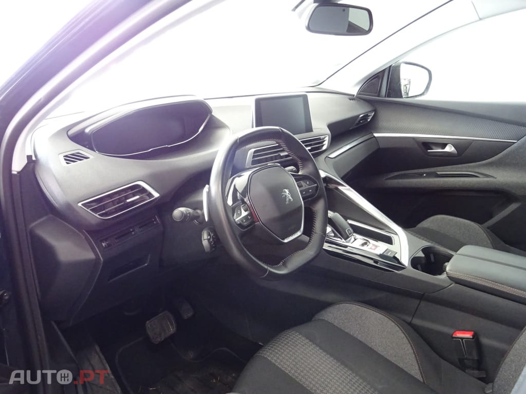Peugeot 3008 1.5 BlueHDi Active EAT8