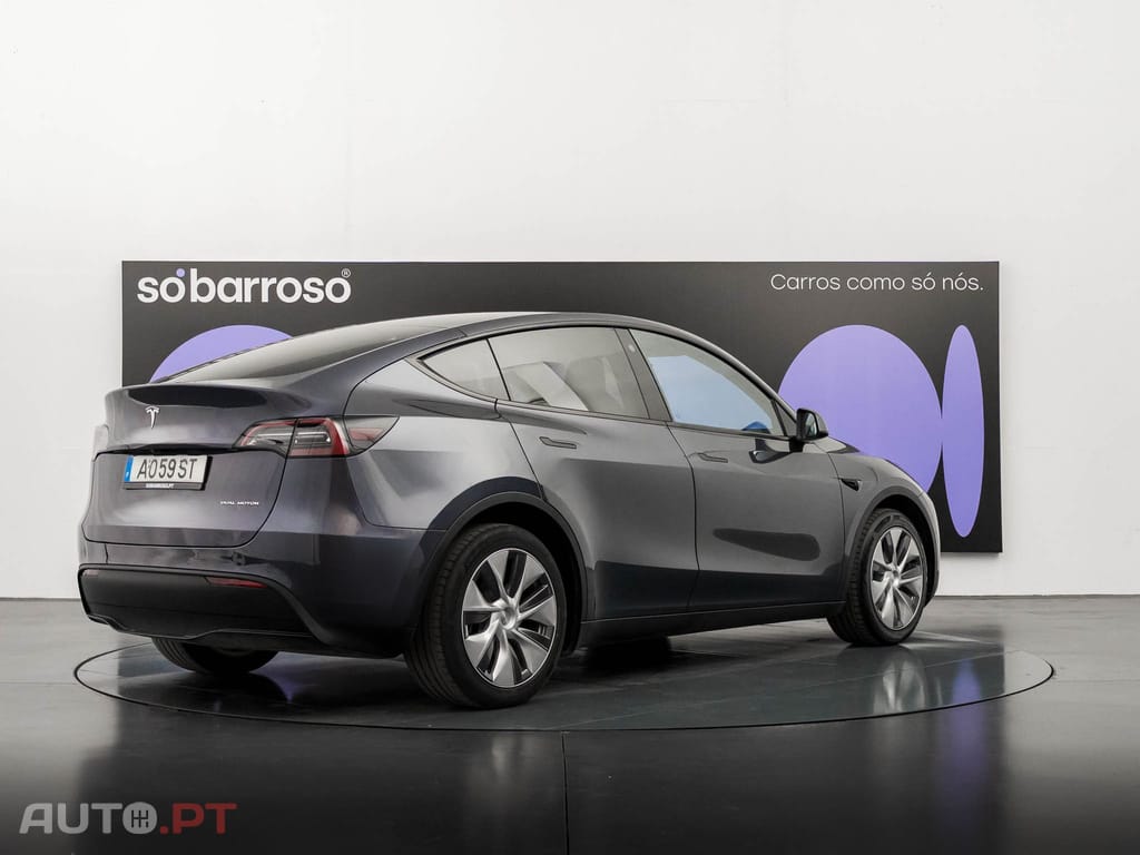 Tesla Model Y Long Range Tração Integral
