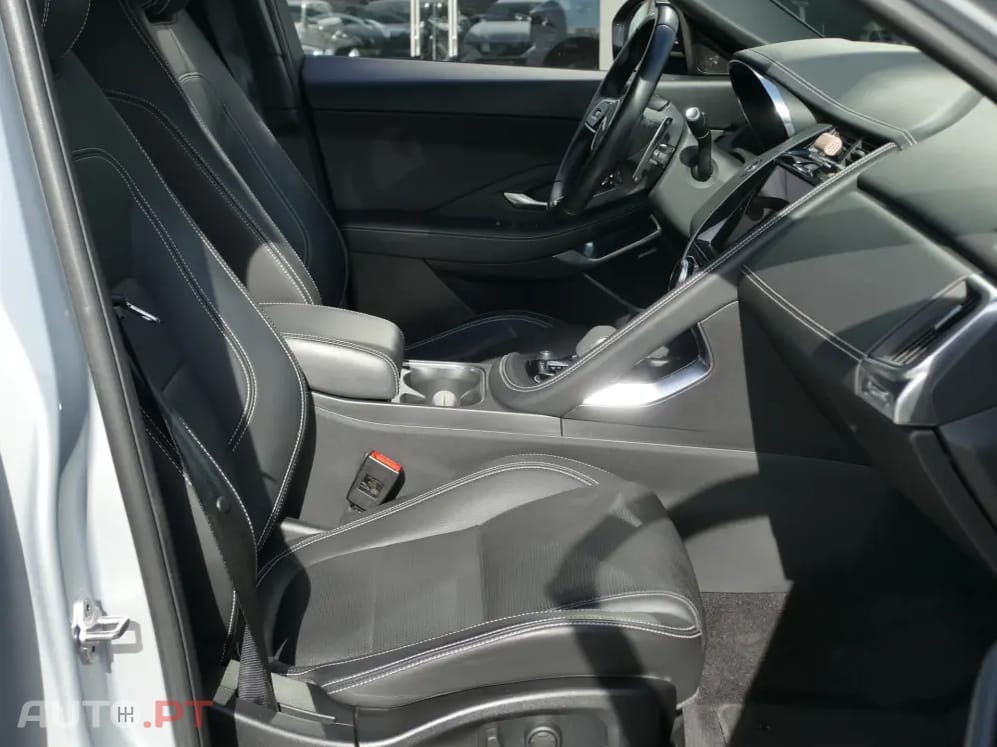 Jaguar E-Pace 1.5 P300e R-Dynamic HSE AWD Aut.