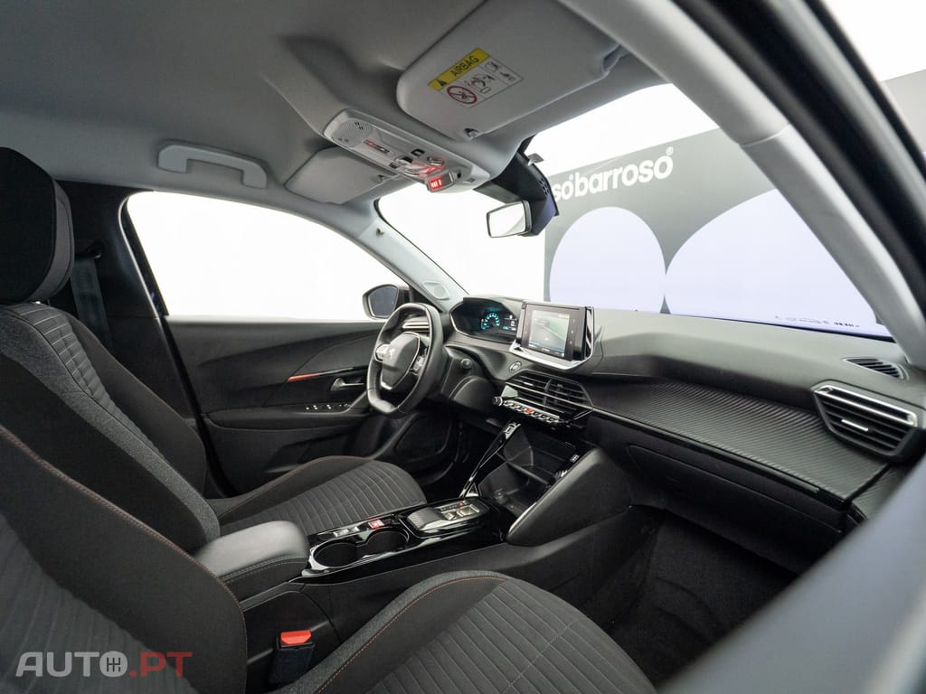 Peugeot E-2008 50 kWh Active Pack