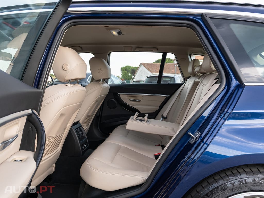 BMW 320 d ED Line Luxury Auto