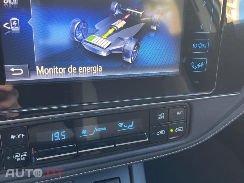 Toyota Auris 1.8 HSD Comfort +P.Techno+P.Sport