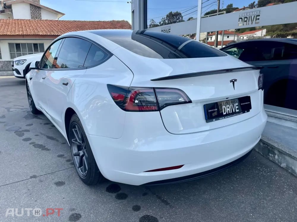 Tesla Model 3 Standard Range Plus RWD