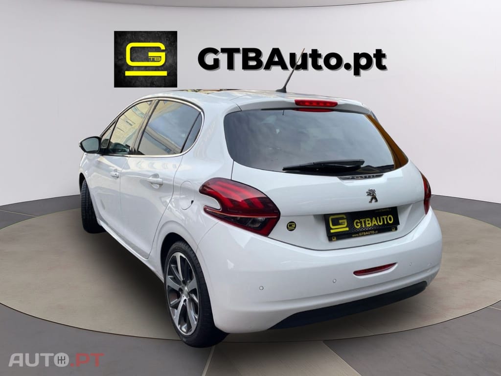 Peugeot 208  1.2 e-THP Féline