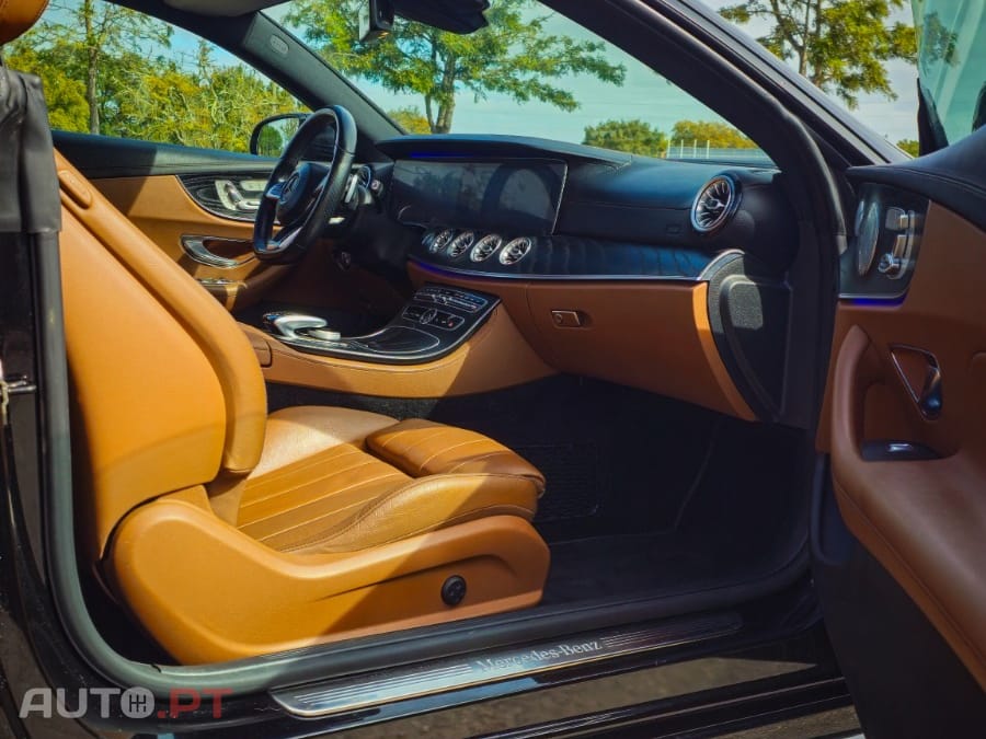 Mercedes-Benz E 220 Coupé E 220 4MATIC