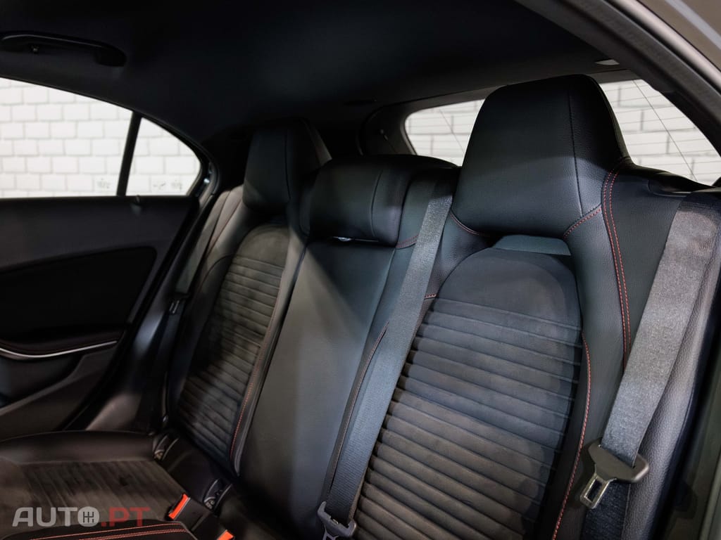 Mercedes-Benz A 180 d AMG Line