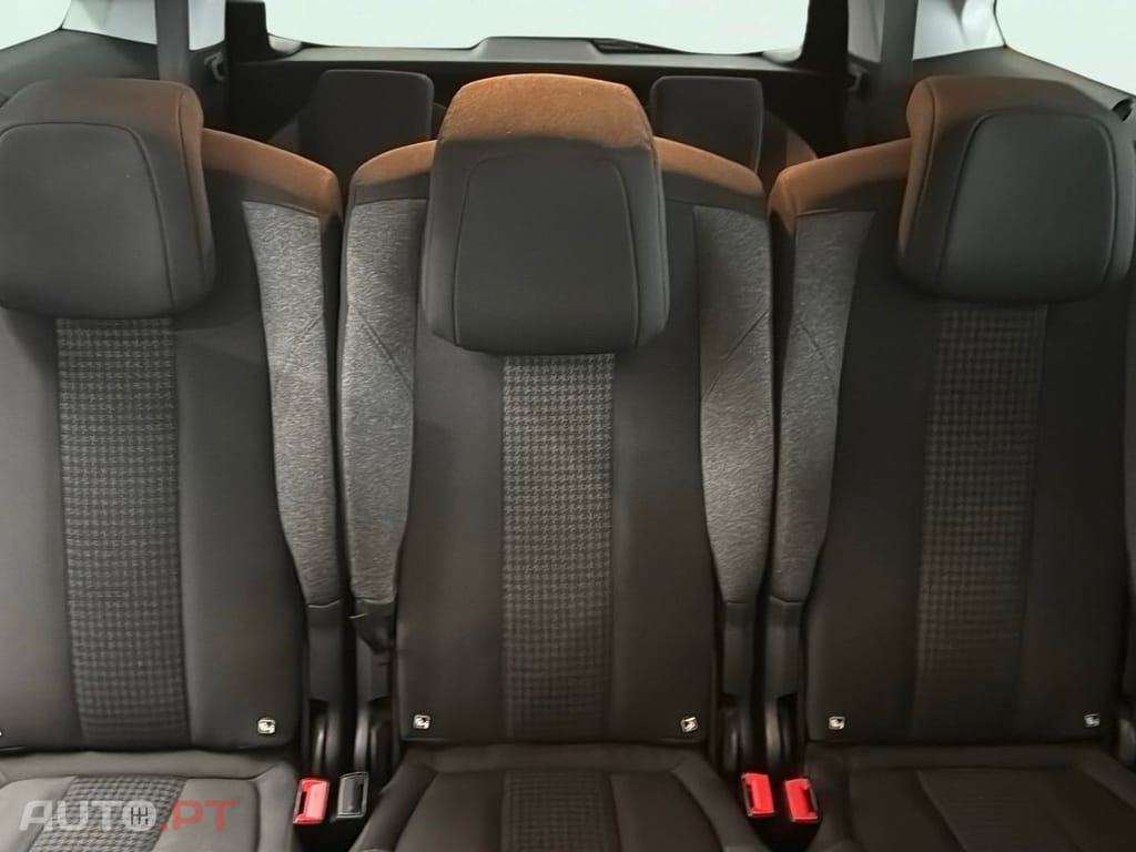 Peugeot 5008 1.5 BlueHDi Allure EAT8