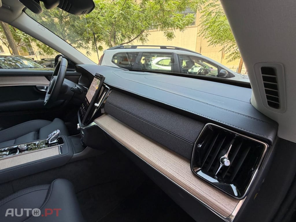 Volvo XC 90 2.0 T8 PHEV Plus Bright AWD — fotografia 16