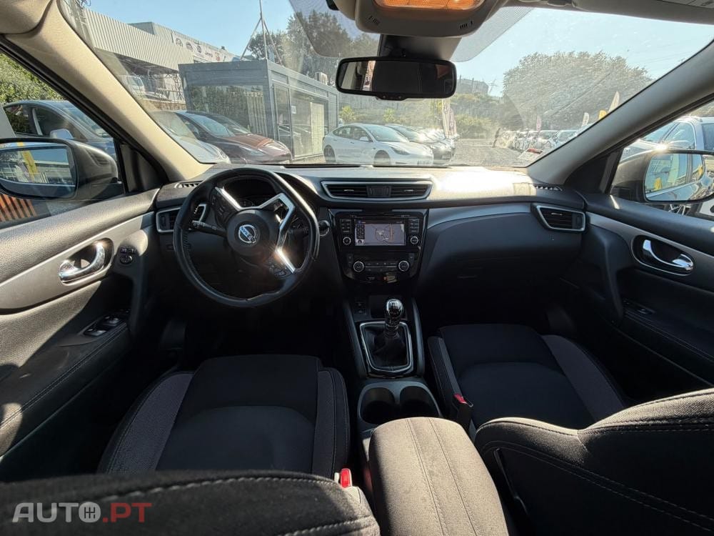 Nissan Qashqai 1.2 DIG-T N-Connecta 18