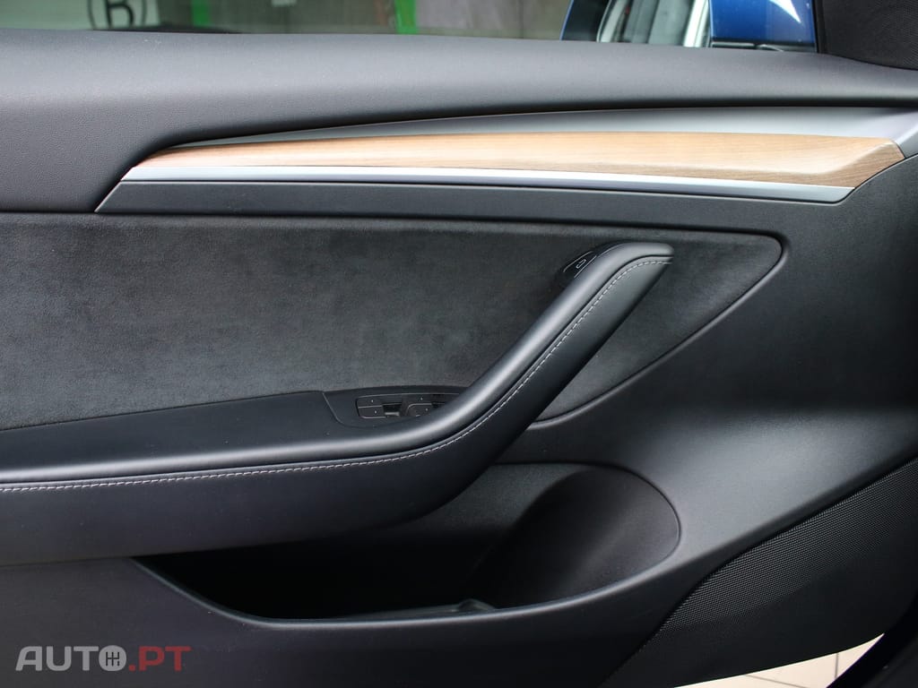 Tesla Model 3 Long Range Tração Integral