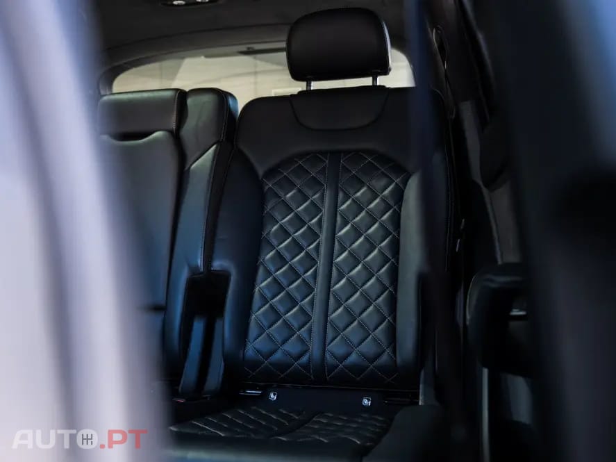 Audi SQ7 4.0 TDI V8 quattro Tiptronic 7L