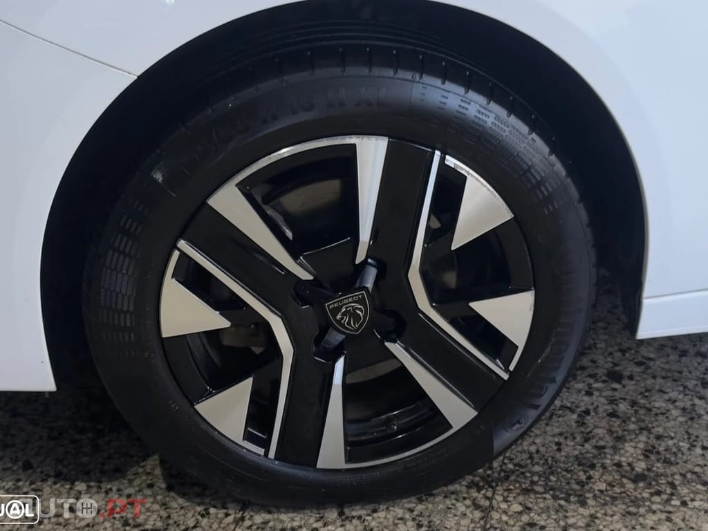 Peugeot E-208 Allure
