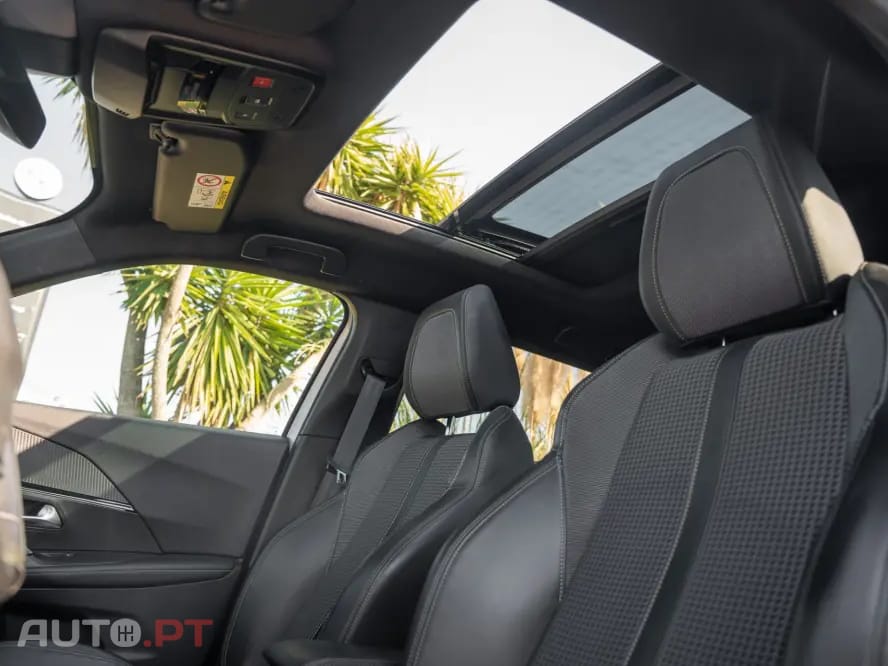 Peugeot 2008 1.2 PureTech GT Line EAT8