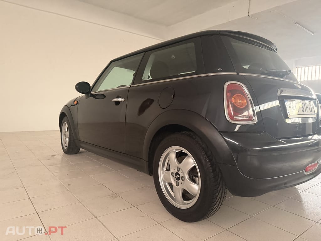 MINI Cooper One