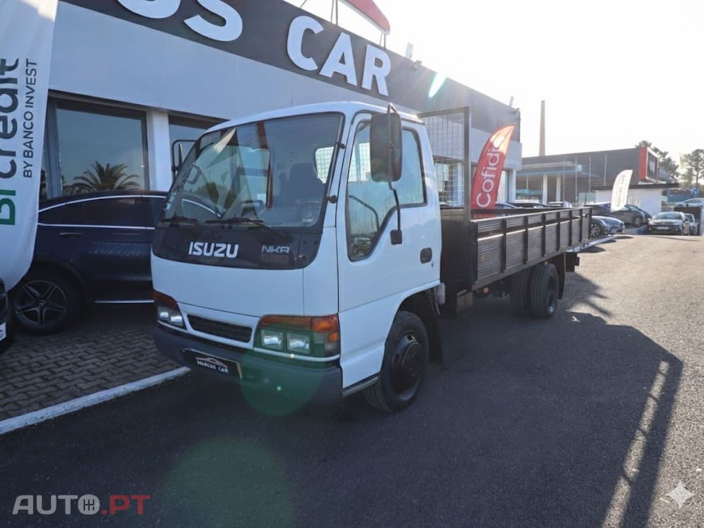 Isuzu Série N NKR 55 LL 5D