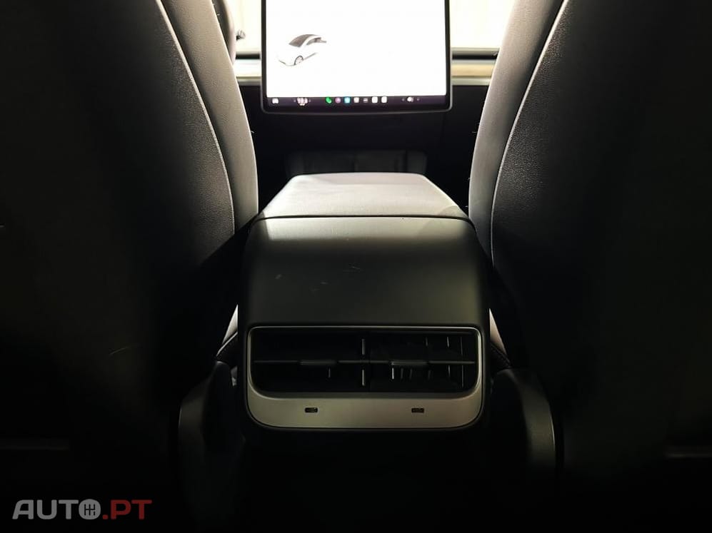 Tesla Model Y Long Range Dual Motor AWD