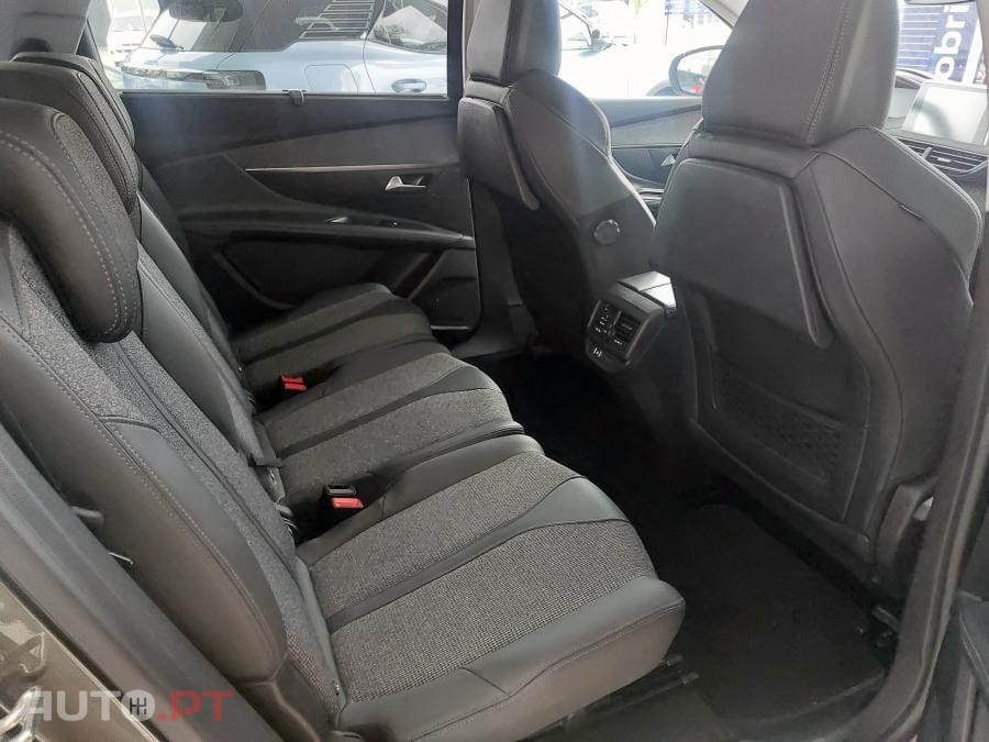 Peugeot 5008 1.5 BlueHDi Allure EAT8
